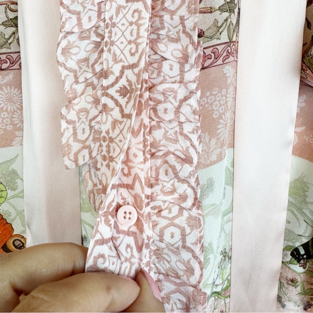 alice + olivia | Pink Versailles Minda Ruffle Tiered Short Sleeve Tie Top, M - Picture 10 of 16